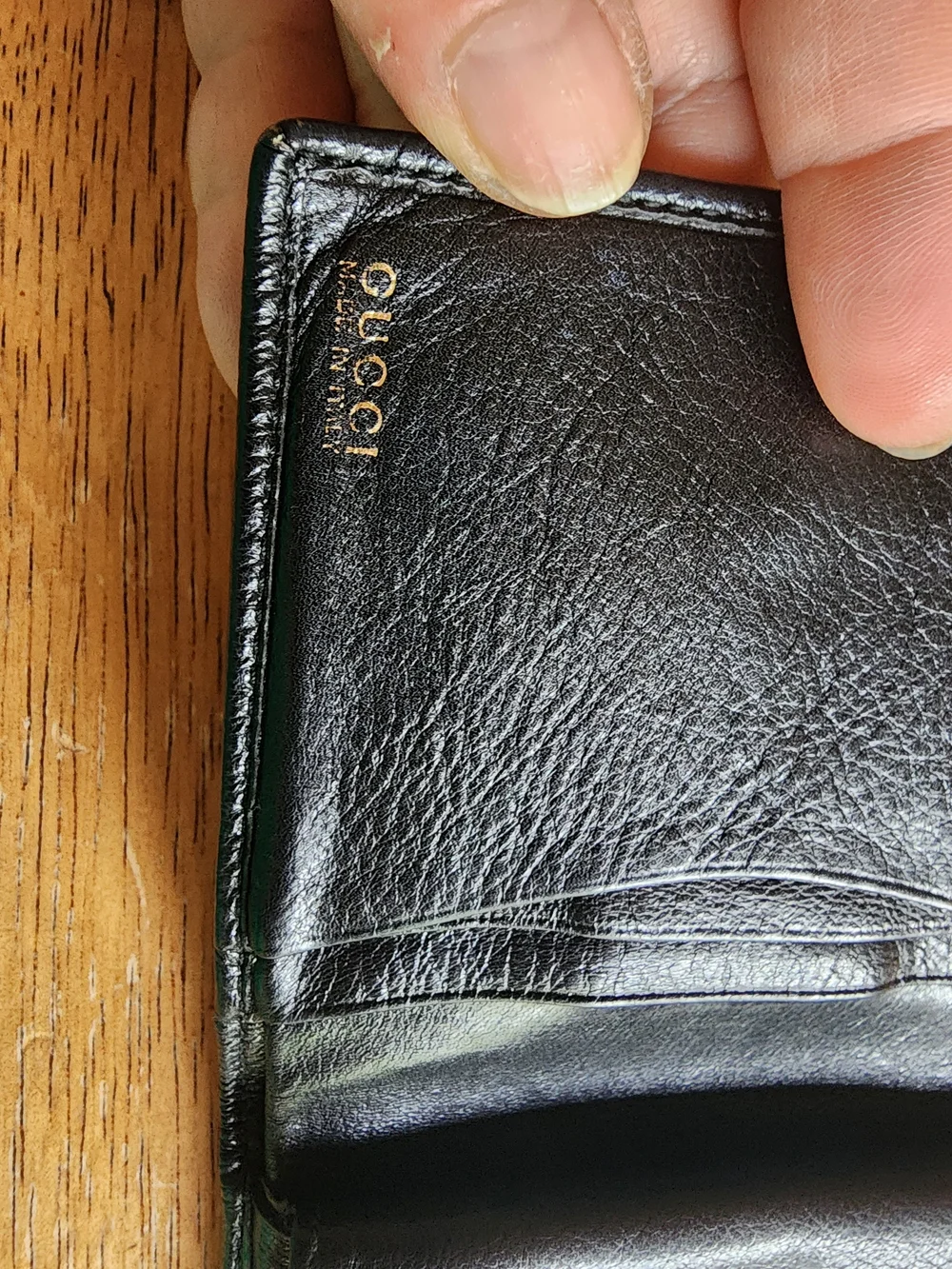 vintage Gucci black leather bifold wallet brass snap closure And Kisslock - Picture 7 of 16